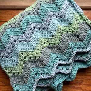 New Handmade crochet throw 66”x33”